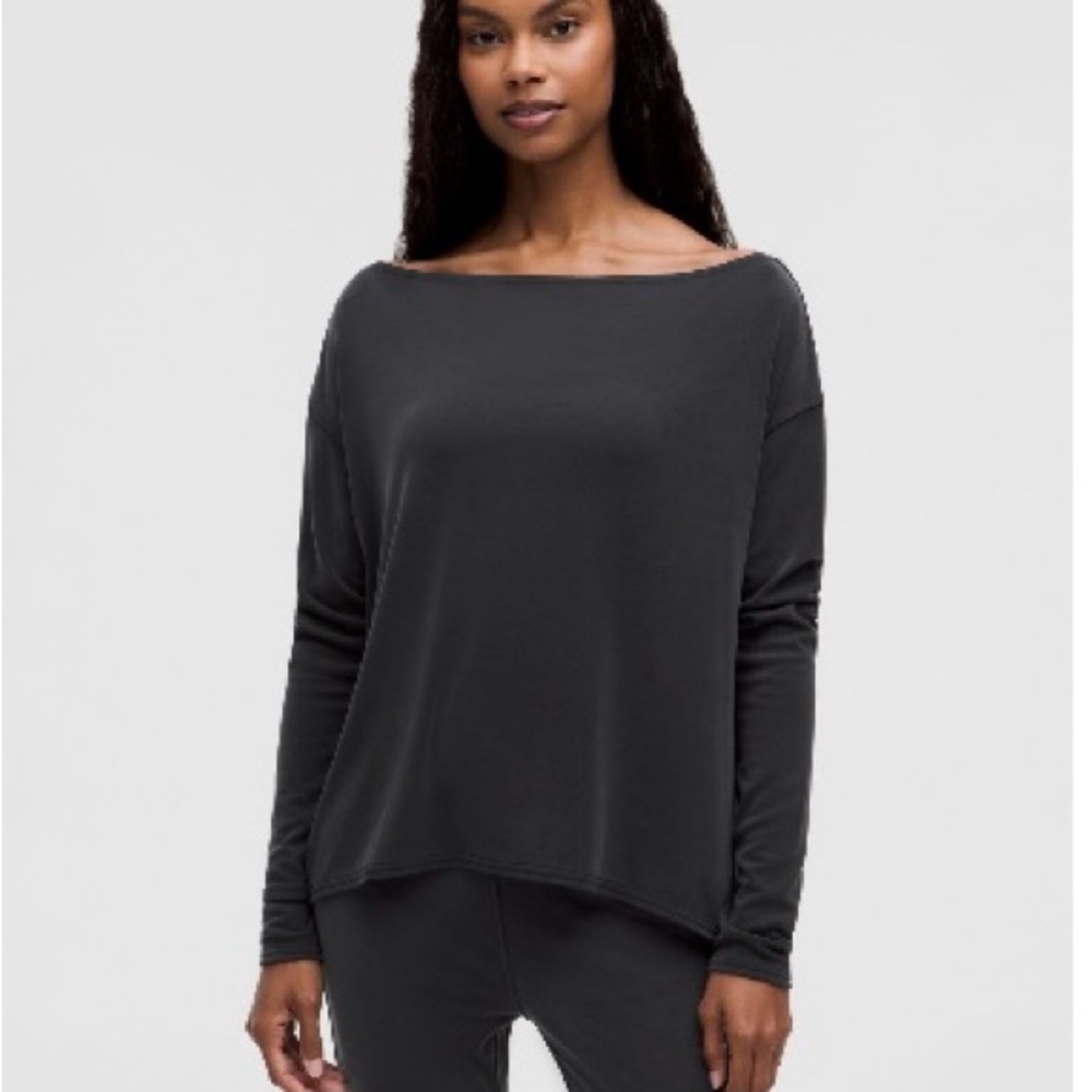 Women's Black Long Sleeve Top